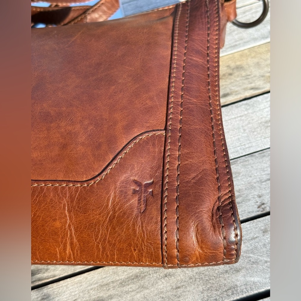 Frye Melissa Zip Crossbody Bag Cognac - Picture 4 of 12